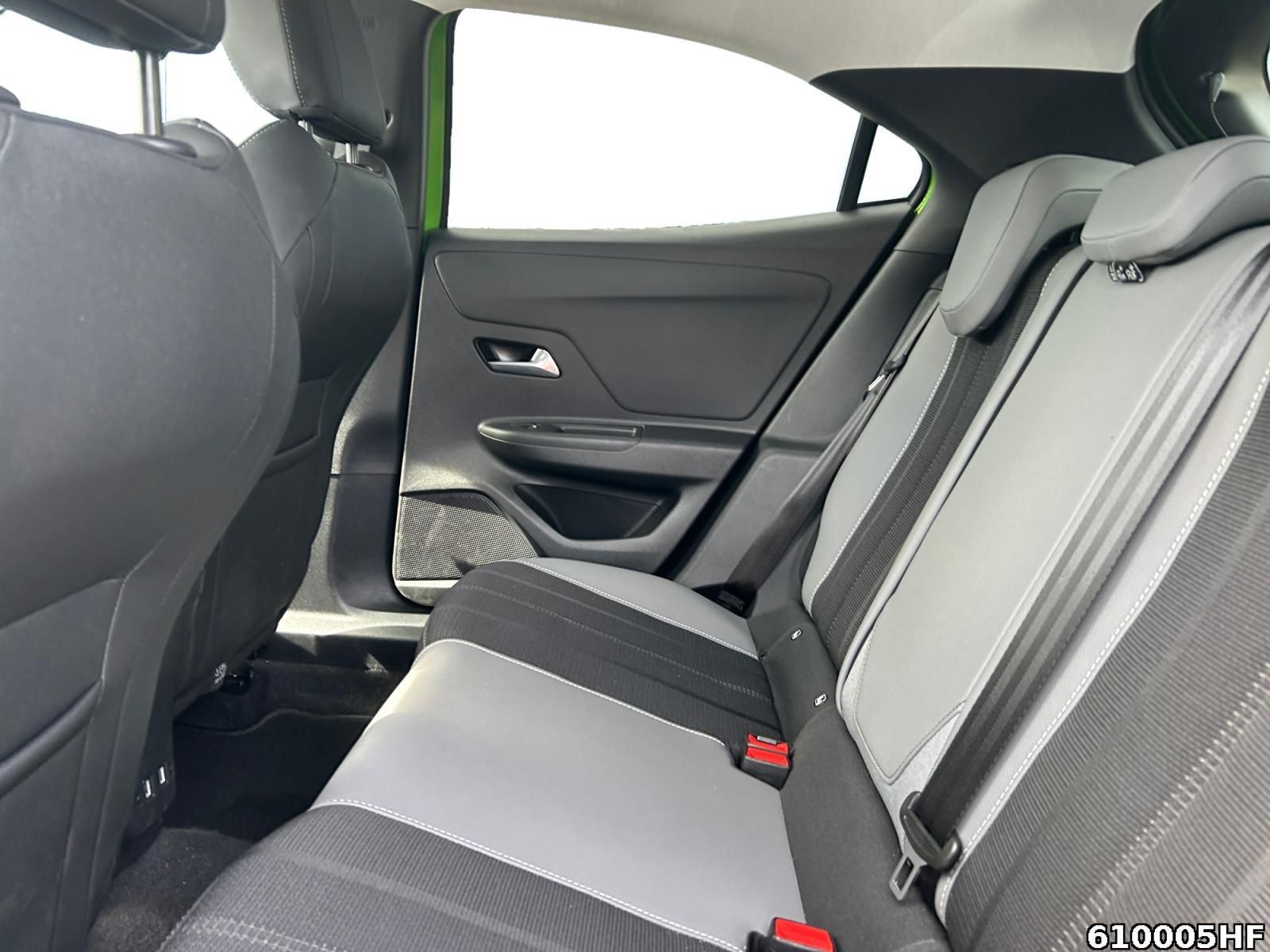 Fahrzeugabbildung Opel Mokka Elegance 1.2 Direct Injection Turbo 96kW