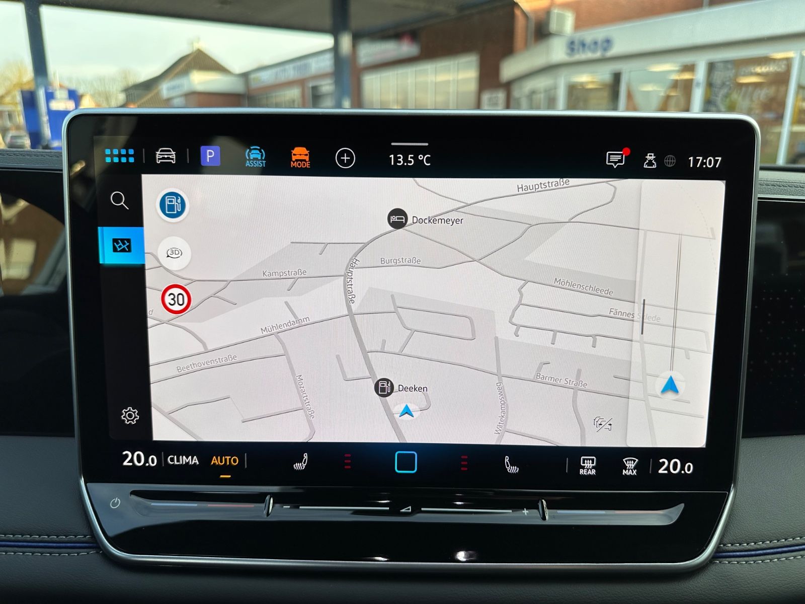 Fahrzeugabbildung Volkswagen Tiguan R-Line 1.5 eTSI AHK/Matrix/Navi/APP/ACC