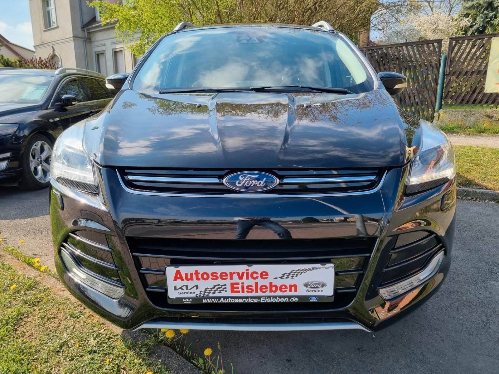 Ford Kuga Titanium 4x4 Autom. Navi Xenon TWA SHZ