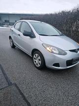 Mazda 2 1.3i - Mazda: Mazda3 I