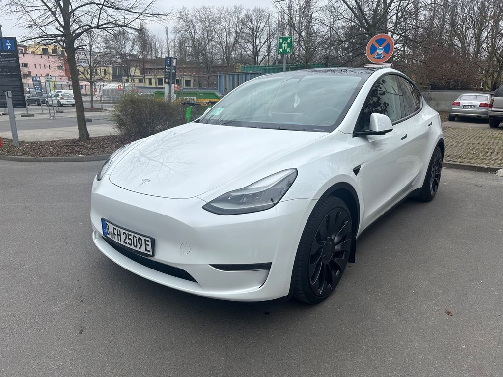 Image of Tesla Model Y