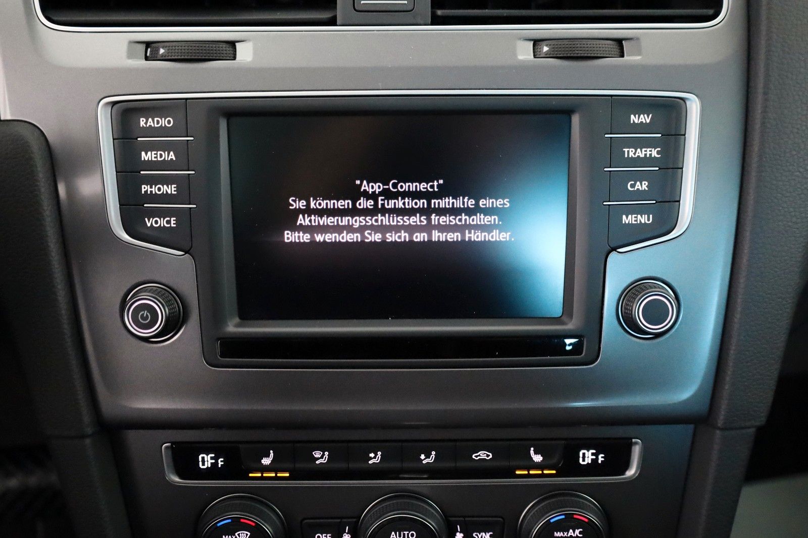 Fahrzeugabbildung Volkswagen Golf VII Lim. Lounge Navi,SH,PDC