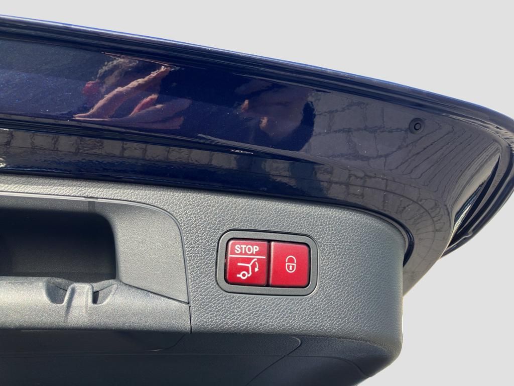 Fahrzeugabbildung Mercedes-Benz EQC 400 4MATIC SD*AHK*HUD*KeyLess*ParkAss*360°