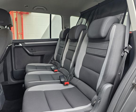 VW Touran — Foto 26