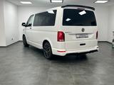 Volkswagen T6 Multivan Family FWD/NAVI/PDC/SHZ/DAB/CARPLAY - Volkswagen T6 Multivan mit Diesel-Antrieb: Van, Automatik