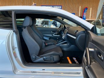 Volkswagen Scirocco 1.4 TSI *BiXenon*Navi*Sitzh*PDC*