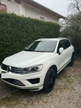 Volkswagen VW Touareg 2017 - VW Touareg Gebrauchtwagen in München