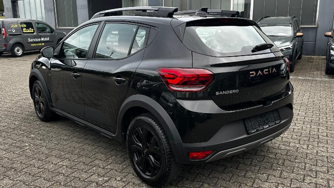 Fahrzeugabbildung Dacia Sandero Stepway Extreme TCe 110