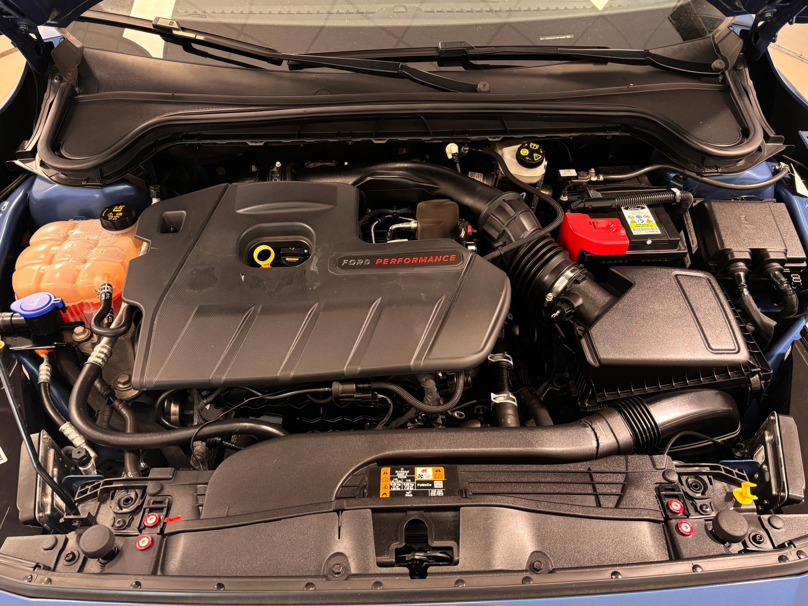 Ford Focus ST*Pano-Dach*Navi*LED*PDC*1.Hand*