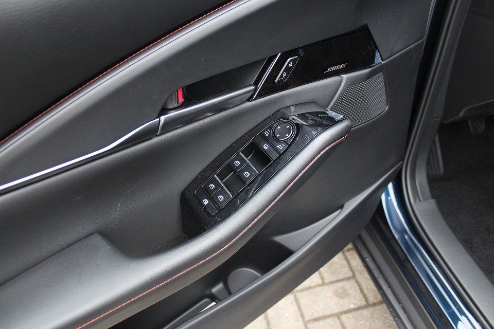 Fahrzeugabbildung Mazda CX-30 2025 M-Hybrid Nagisa G-140 *Juni-Aktion* N