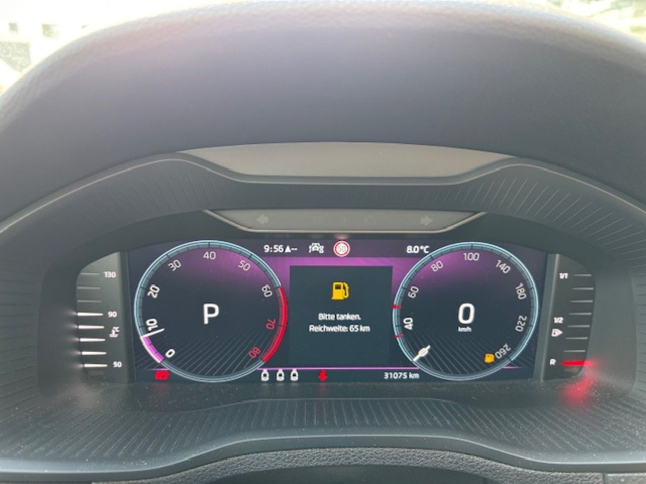 SKODA Karoq 1.5 TSI ACT Selection AHK Navi ACC