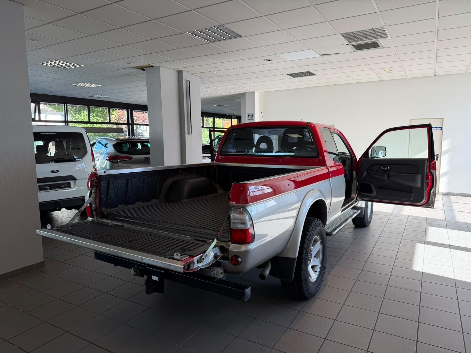 MITSUBISHI L200 - 2.5TD 116ch - 145 000KMS - CLIMATISATION - ATTELAGE