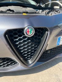 Alfa-Romeo Giulia - 5