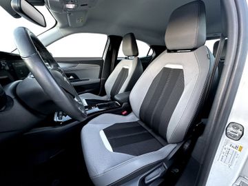 Opel Mokka e Elegance KAMERA, KeyLess, CARPLAY, KLIMA