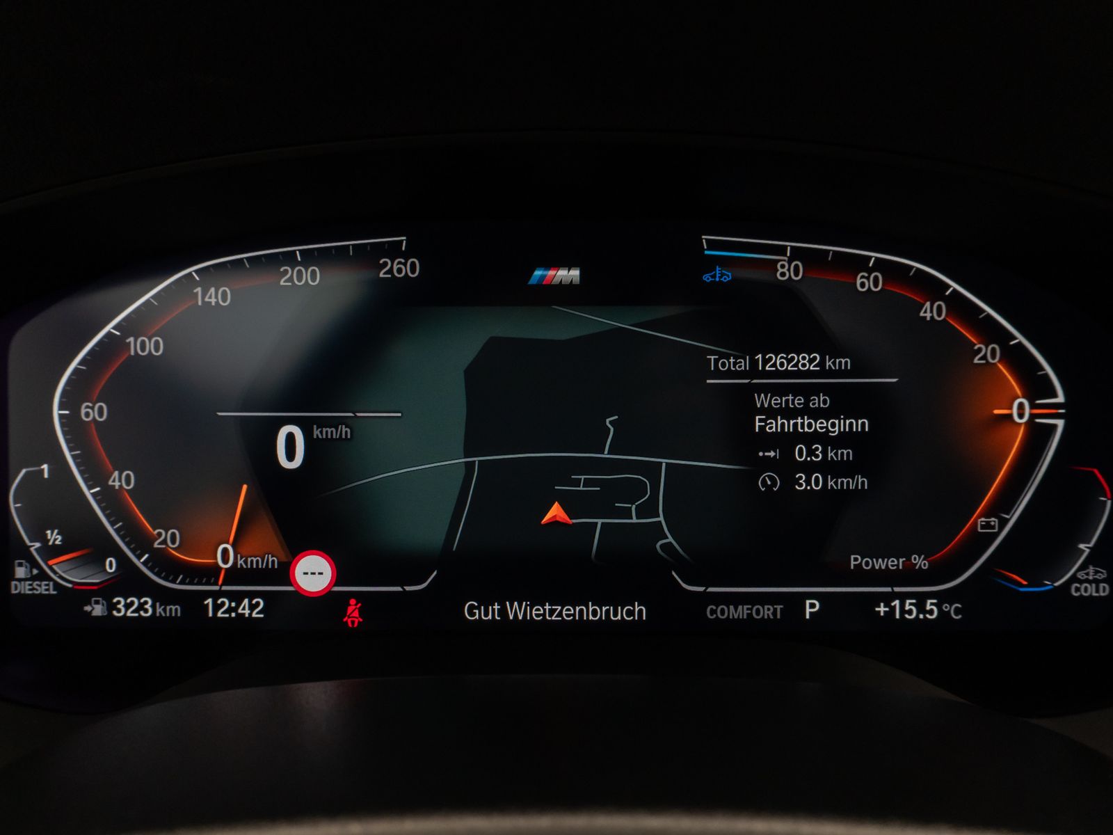 Fahrzeugabbildung BMW 520d xD M Sport Kamera HUD DAB 4xKlima Alarm AHK