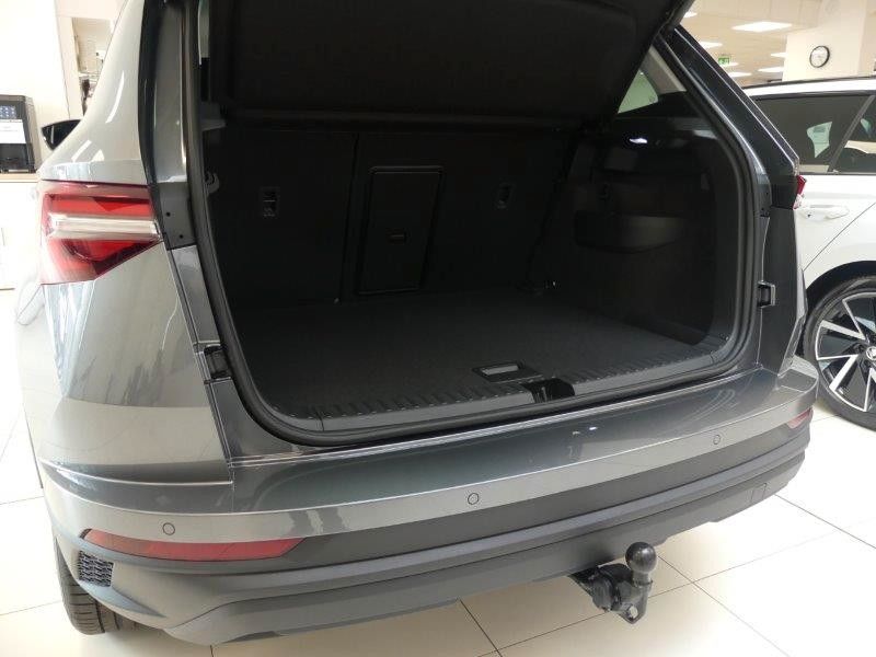 Fahrzeugabbildung SKODA Karoq 2.0l TDI DSG 4x4 Selection AHK*LED*KAM*NAV