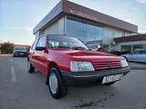 Peugeot 205 XR - rote Peugeot 205