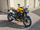 Triumph Street Triple 765 RS - Angebote