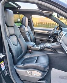 Porsche Cayenne - 9