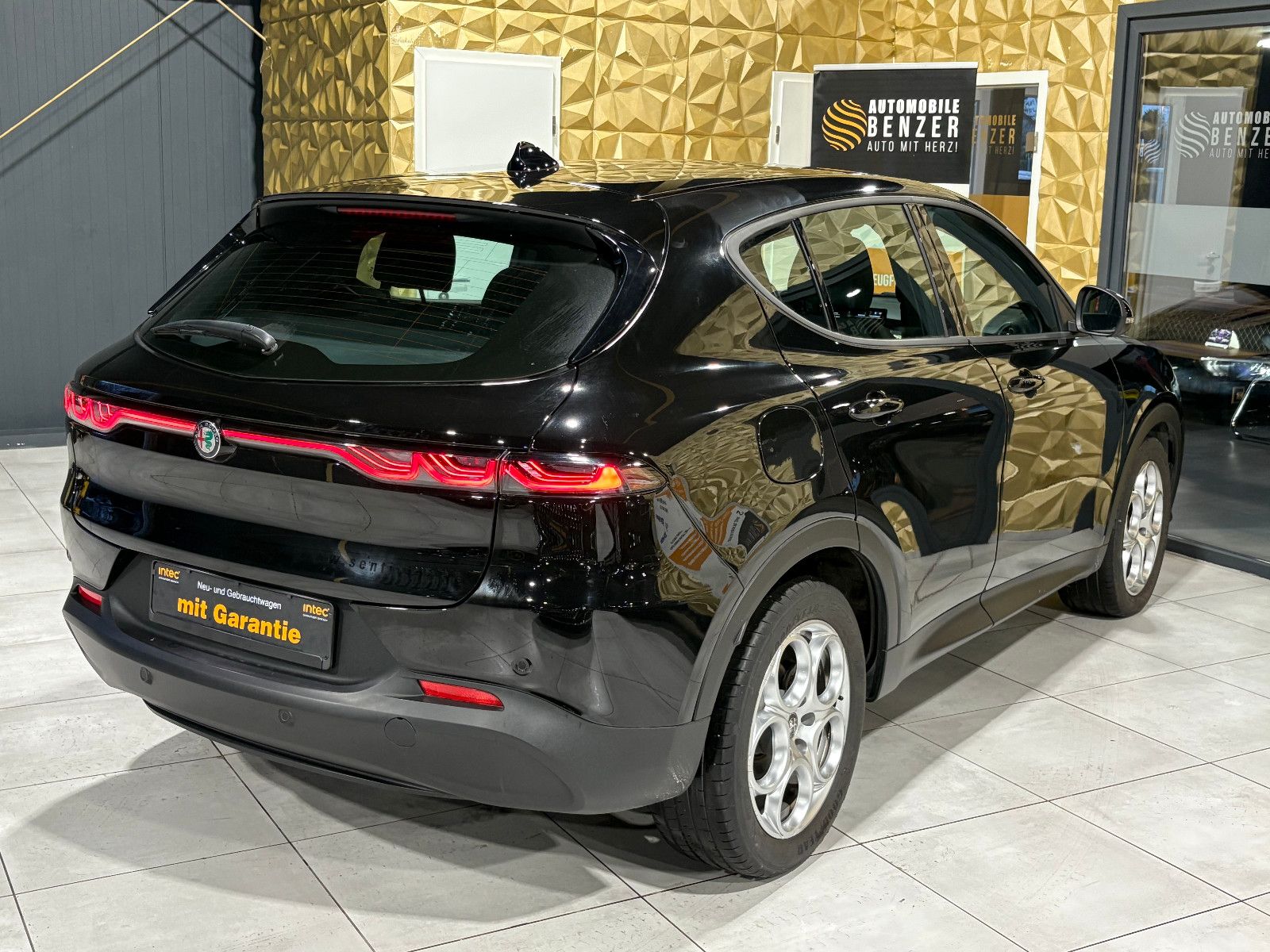 Fahrzeugabbildung Alfa Romeo Tonale Sprint/APPLE/NAVI/ACC/PDC/SPURHALTE/KLIMA