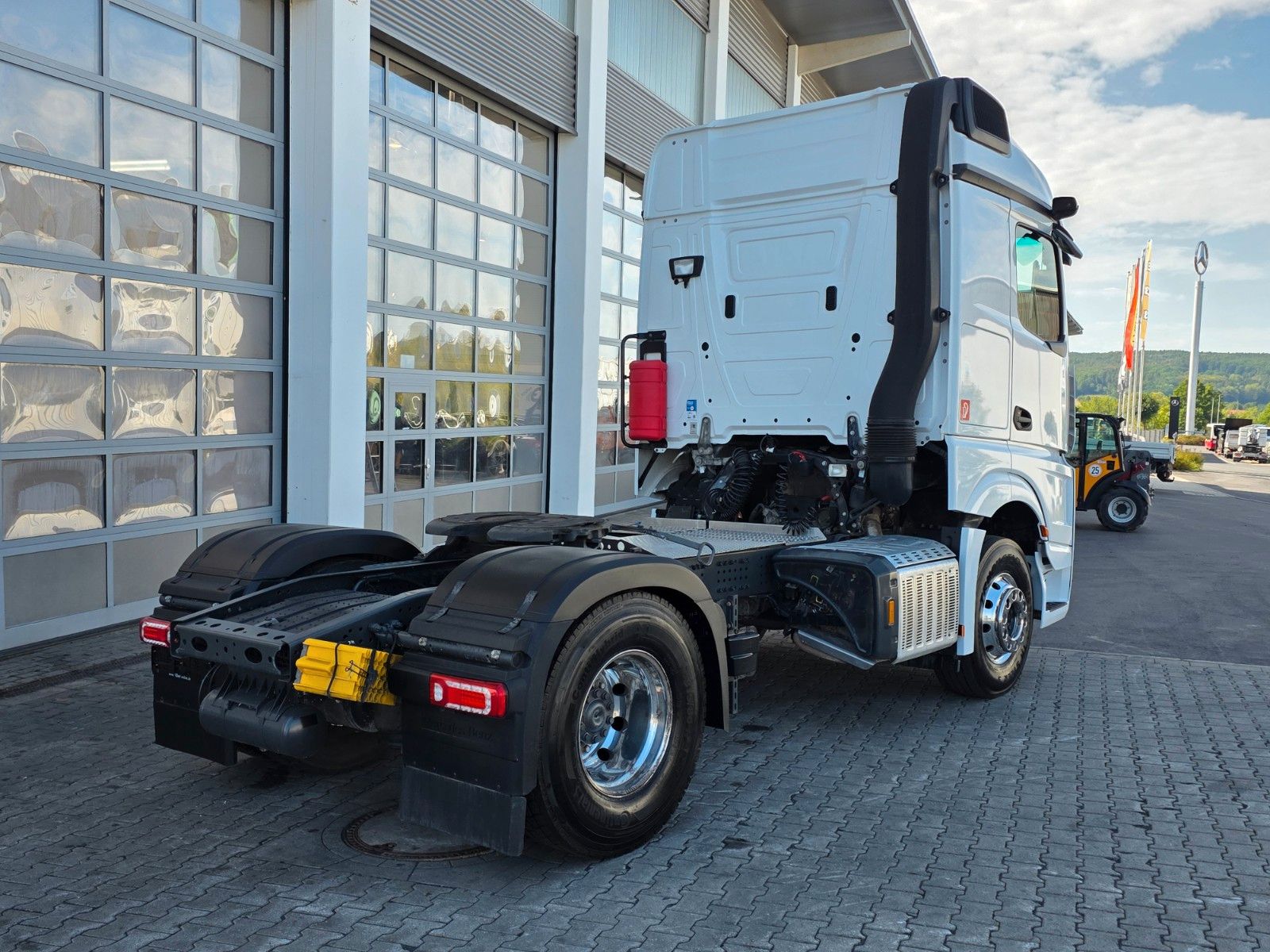 Fahrzeugabbildung Mercedes-Benz Actros 1846 LS Hydraulik, ADR, 2 x Nebenantrieb