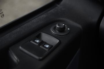 Opel Vivaro - 12