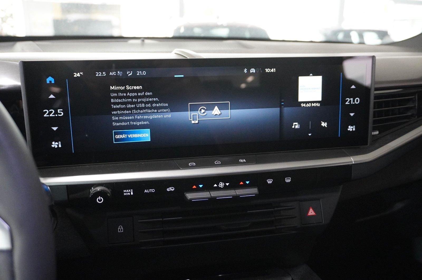Fahrzeugabbildung Opel Grandland 1.2 48V HYBRID NAVI/LED/KAMERA/DAB+