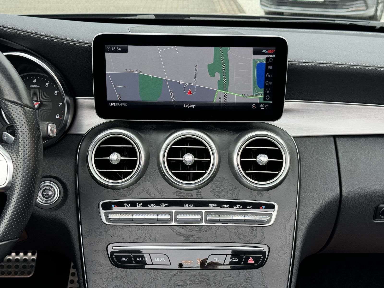 Fahrzeugabbildung Mercedes-Benz C 200 Cabrio AMG/Multibeam/Spur/VZE/DAB/Aircap