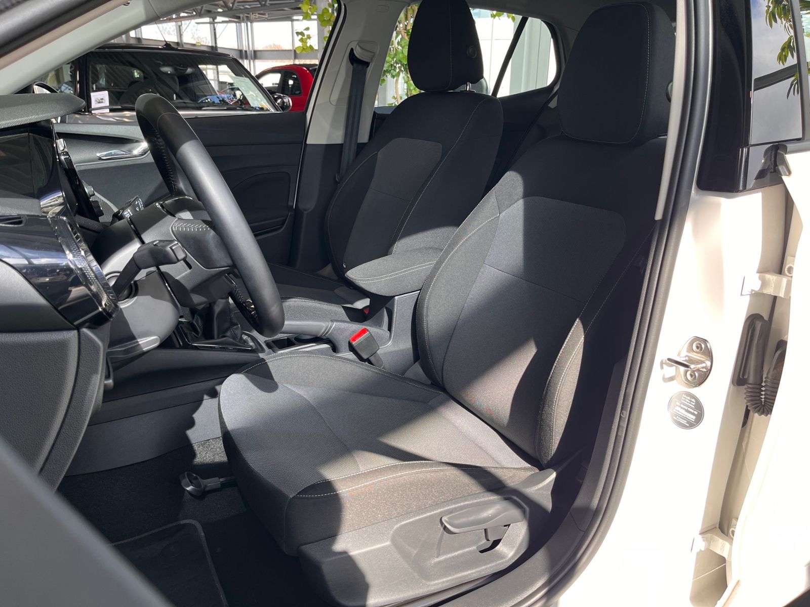 Fahrzeugabbildung SKODA Fabia Ambition KLIMA CARPLAY LED PDC SHZ