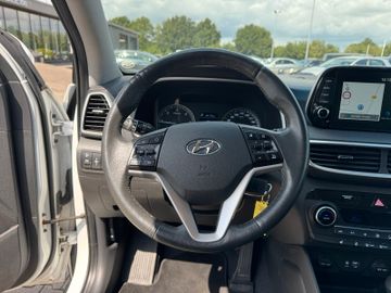 Hyundai TUCSON - 11
