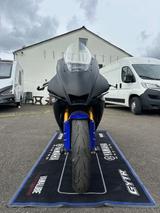 Yamaha R1 Akrapvic - YAMAHA R1