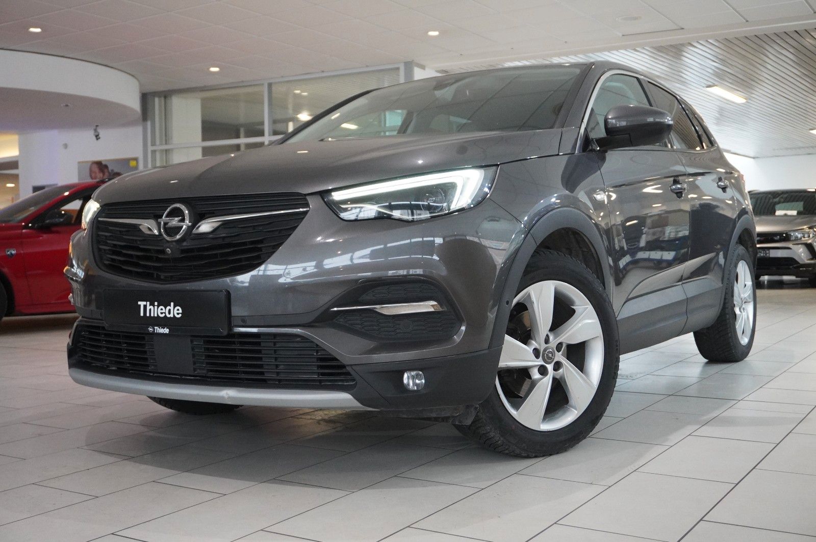 Fahrzeugabbildung Opel Grandland (X) 1.6D DYNAMIC NAVI/LED/360°/SH/GRIP