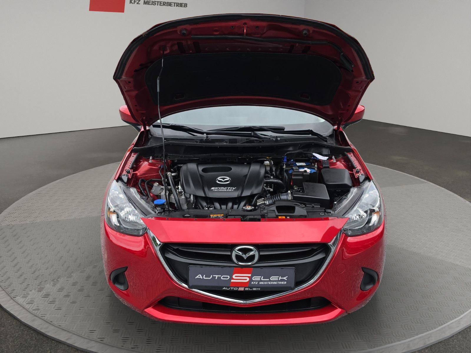 Fahrzeugabbildung Mazda 2 Lim. Center-Line AUS 1.HAND NUR 23 TSD. KM