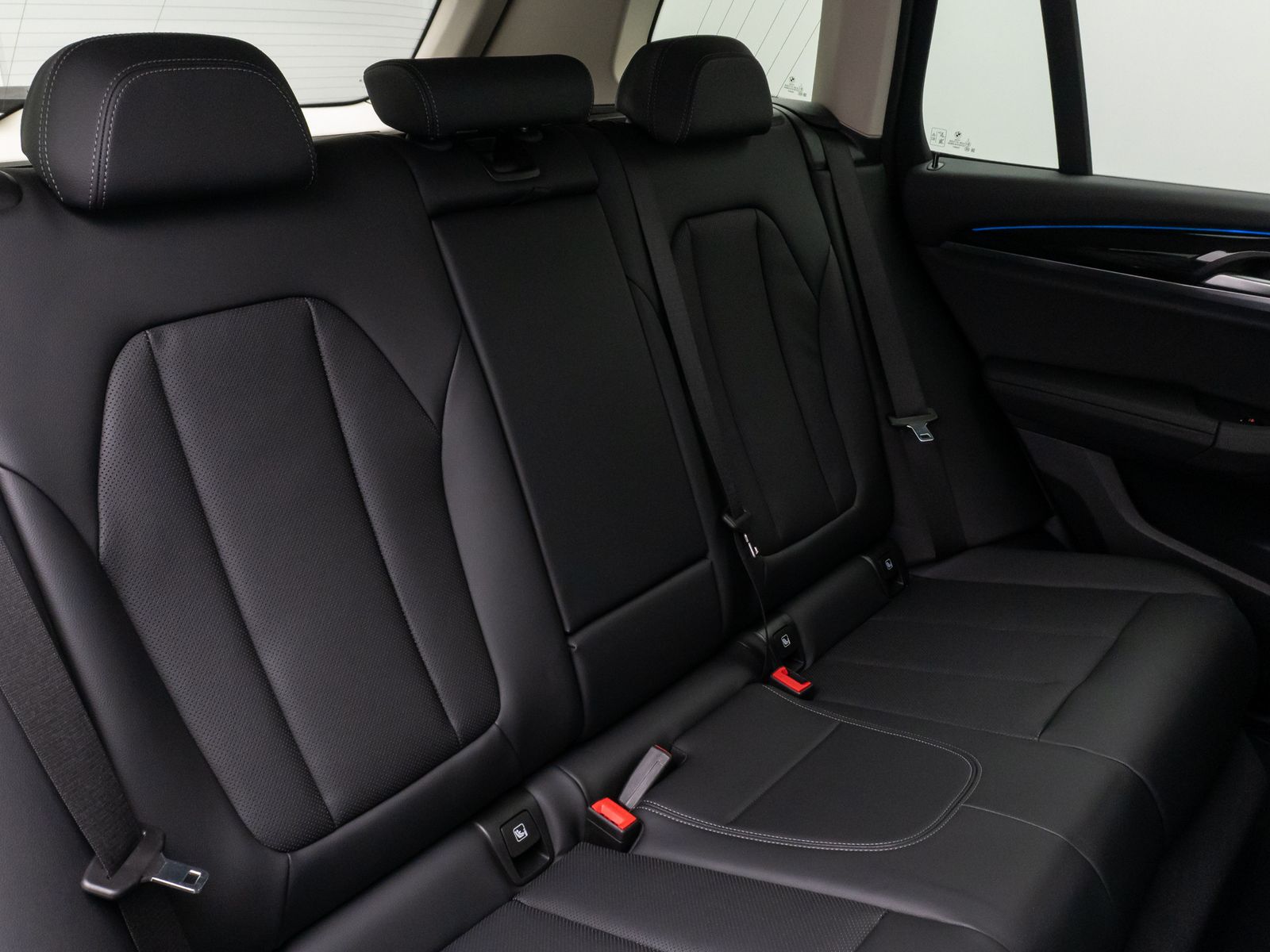 Fahrzeugabbildung BMW X3 xD30e Kamera DAB HiFi Komfort MSport 19Zoll