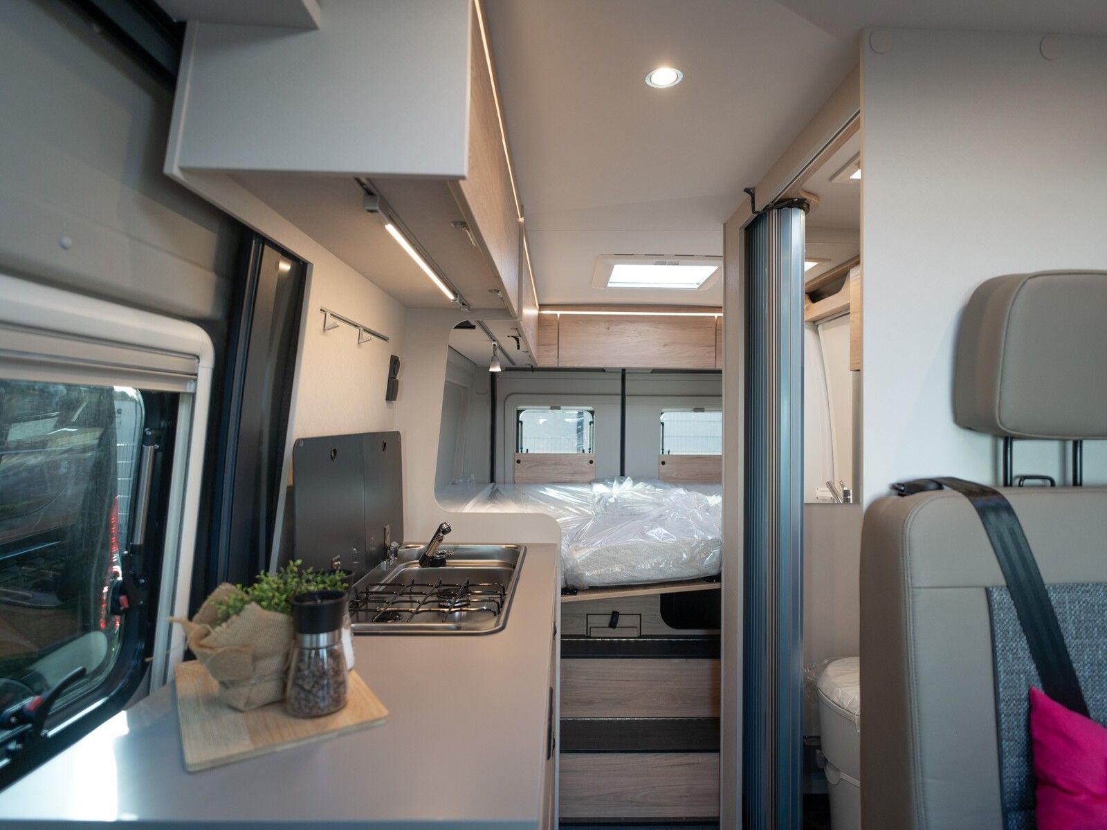 Fahrzeugabbildung Dethleffs Globetrail 640 ES Fiat 95 Jahre Paket