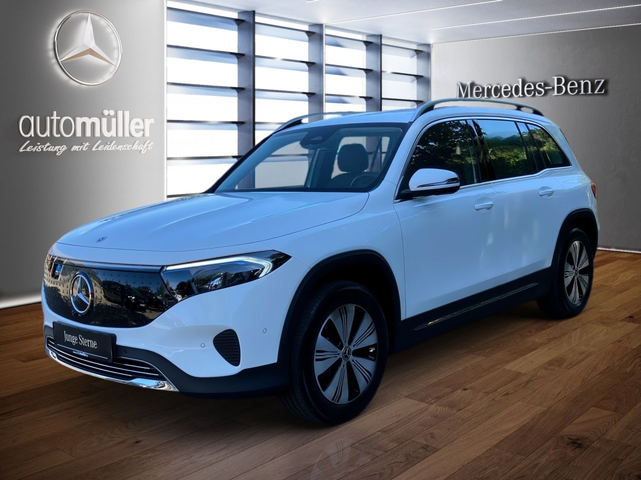 Fahrzeugabbildung Mercedes-Benz EQB 300 4M BONUS+AHK+360°+LENKRADHEIZ+FAHRASSIST