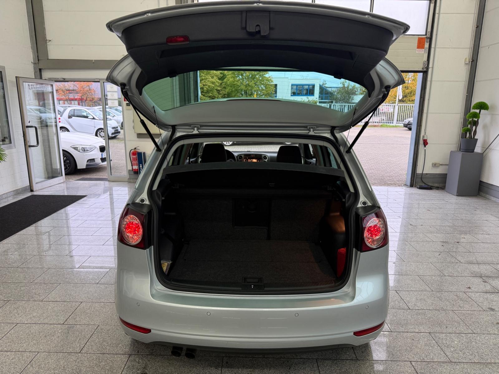 Volkswagen Golf Plus 1.4 TSI*AUTO*NAVI*TMP*PDC*AHK*SHZ*KLIM