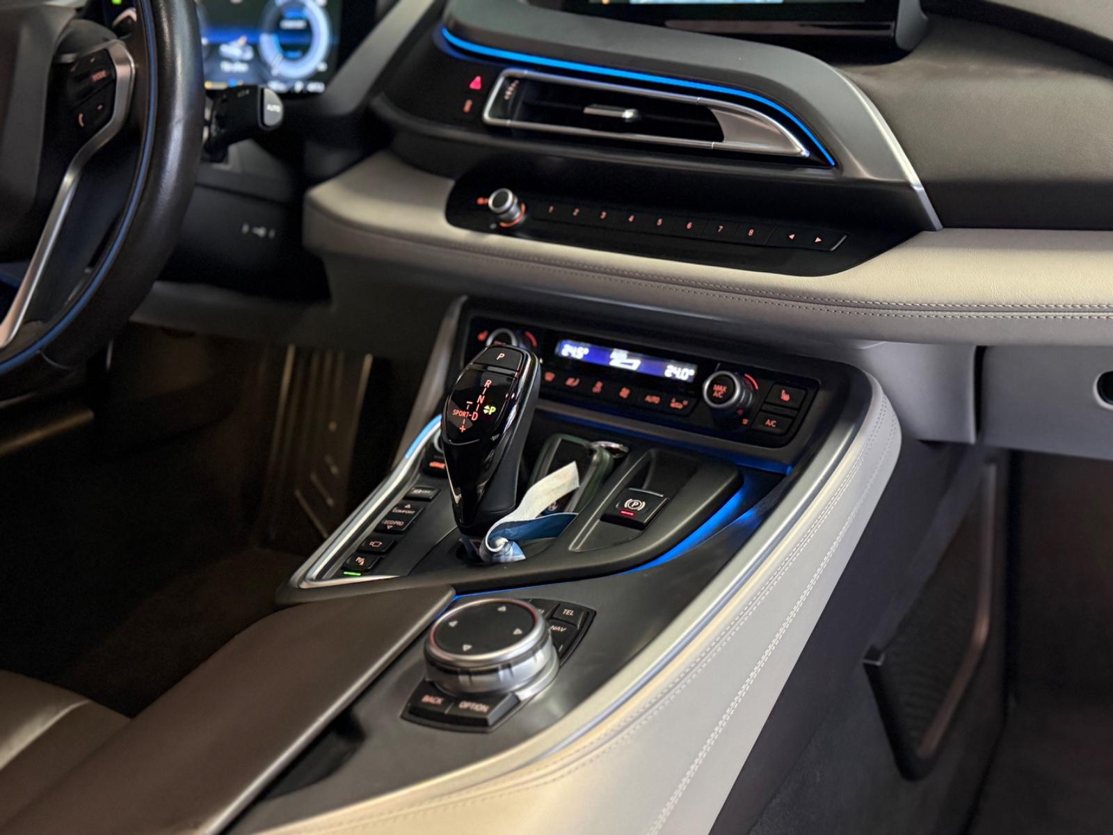 BMW i8 Coupe Pure Impulse°LED°VC°Kamera°HUD°H&K°
