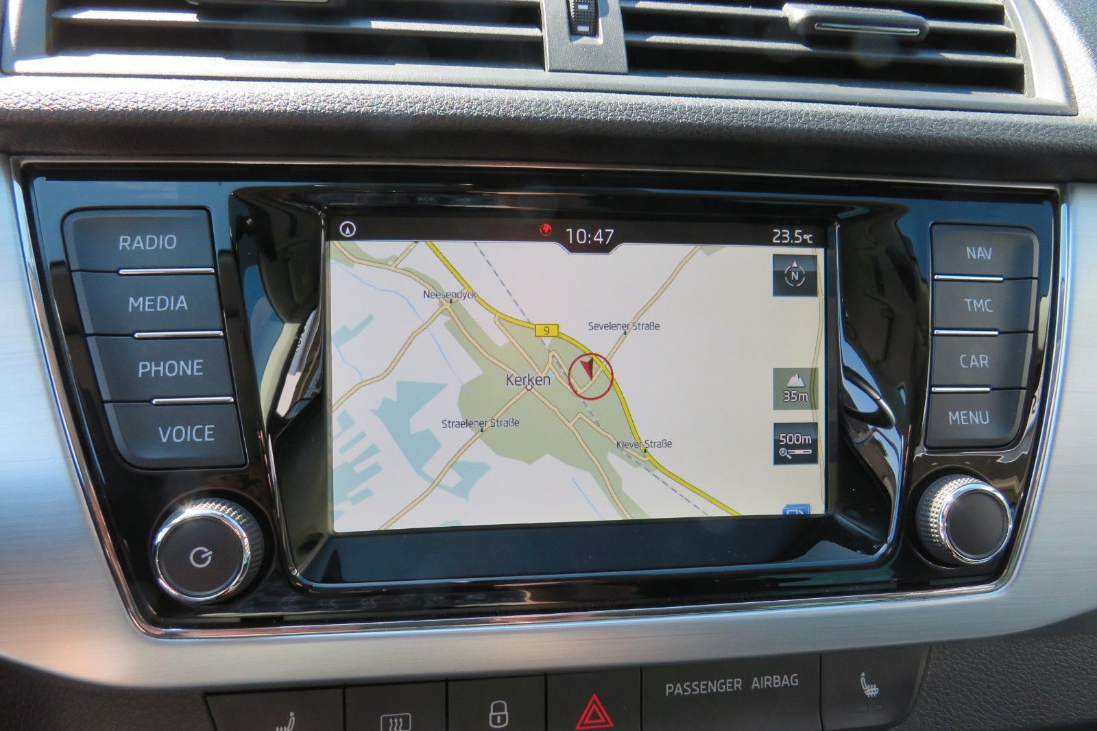 Fahrzeugabbildung SKODA Fabia Combi Ambition PDC NAVI APP SITZH. 1.HD