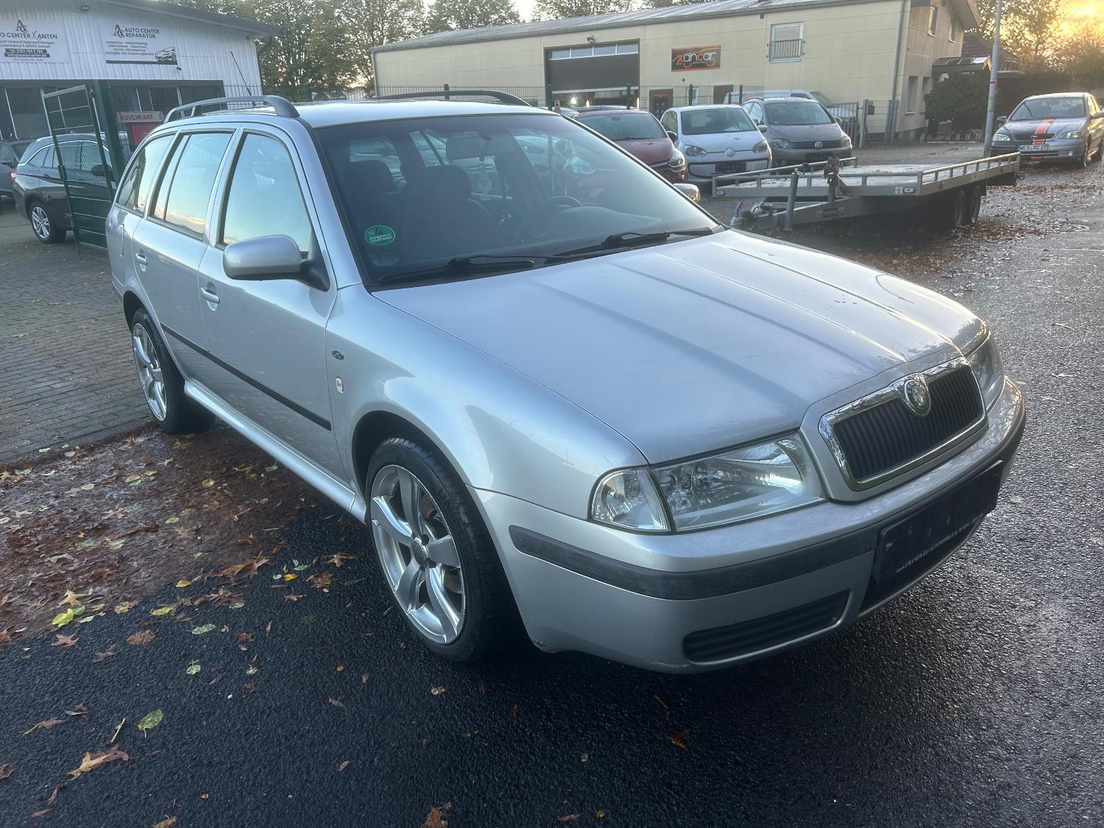 Skoda Octavia Combi Elegance *1 Hand*PDC*SHZ*Tüv NEU
