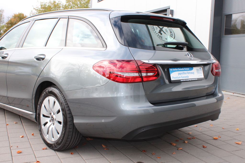 MERCEDES-BENZ C 220 d T LED AUT SHZ KAM NAVI PDC