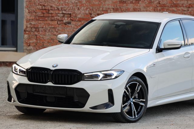 BMW 330e/M-SPORT/INDIVIDUAL/WIDESCREEN/LASER/ACC/