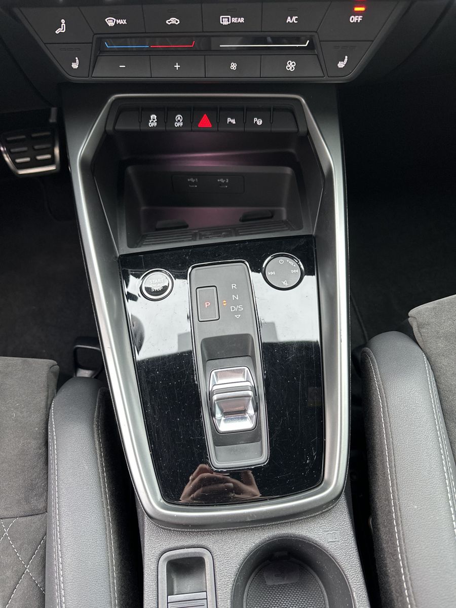 Fahrzeugabbildung Audi A3 SpB 35 TDI Aut. S-Line NAV+LED+ACC+V-COCKPIT