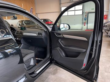 Audi Q3 sport quattro *2. Hand*Klima*Navi*LED*AHK*SHZ