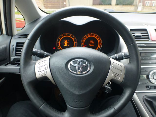 Toyota Auris Sol
