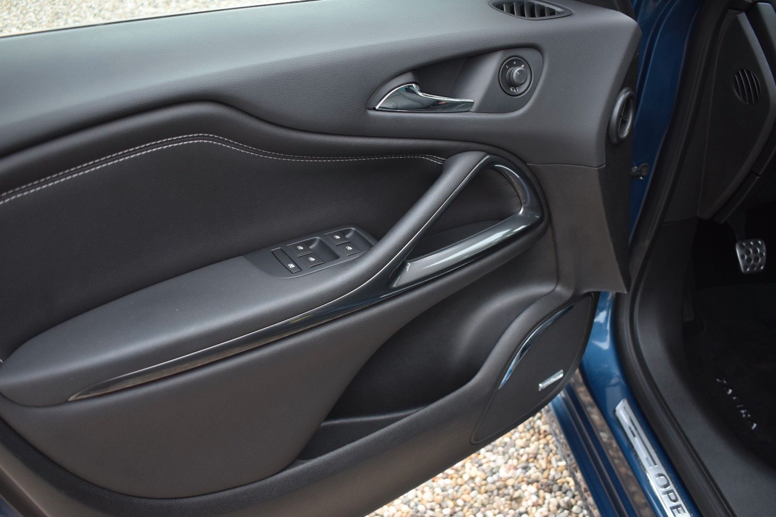 Fahrzeugabbildung Opel Zafira Tourer OPC Business Innova Kamera 7 Sit