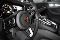 PORSCHE Panamera Turbo S E-Hybrid Sport Turismo - VOLL