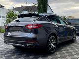 Maserati Levante Diesel 3.0 V6 202kW 4x4 Auto - - graue Maserati Levante