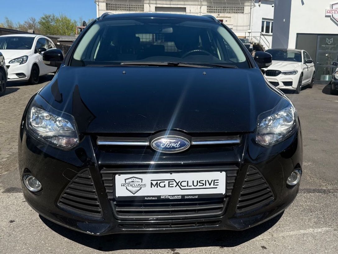 Fahrzeugabbildung Ford Focus Turnier Champions Edition