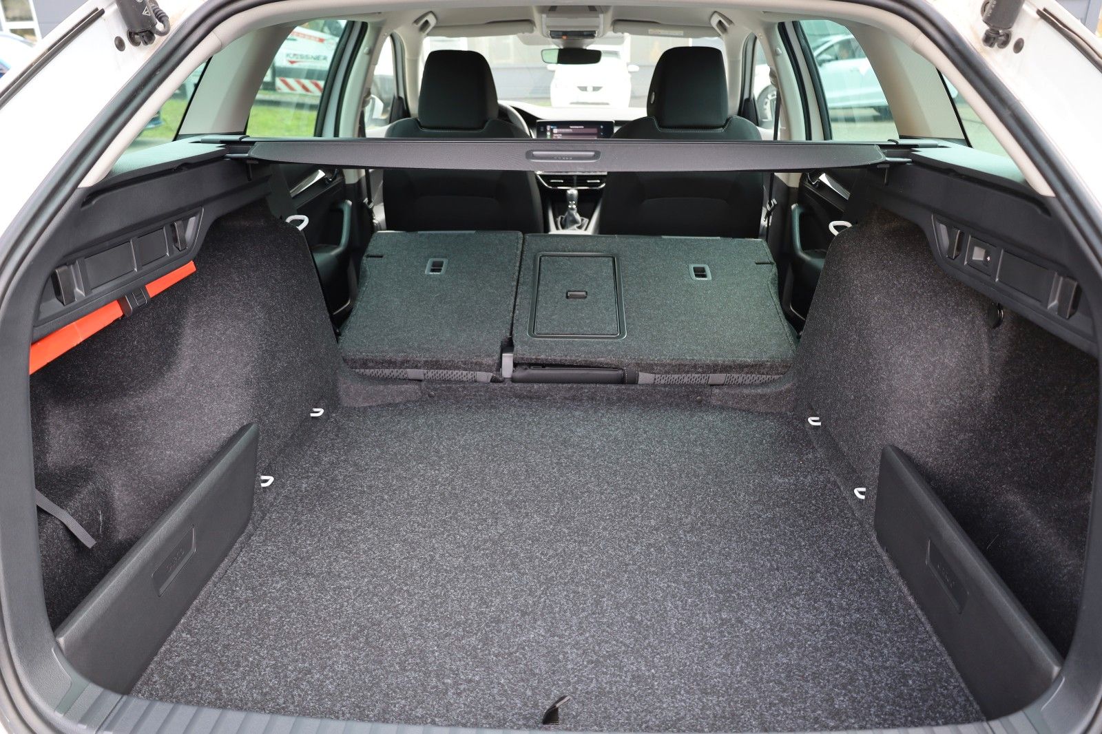 Fahrzeugabbildung SKODA Octavia Combi Style *AHZV Schwenkb. *beheiz.WSS